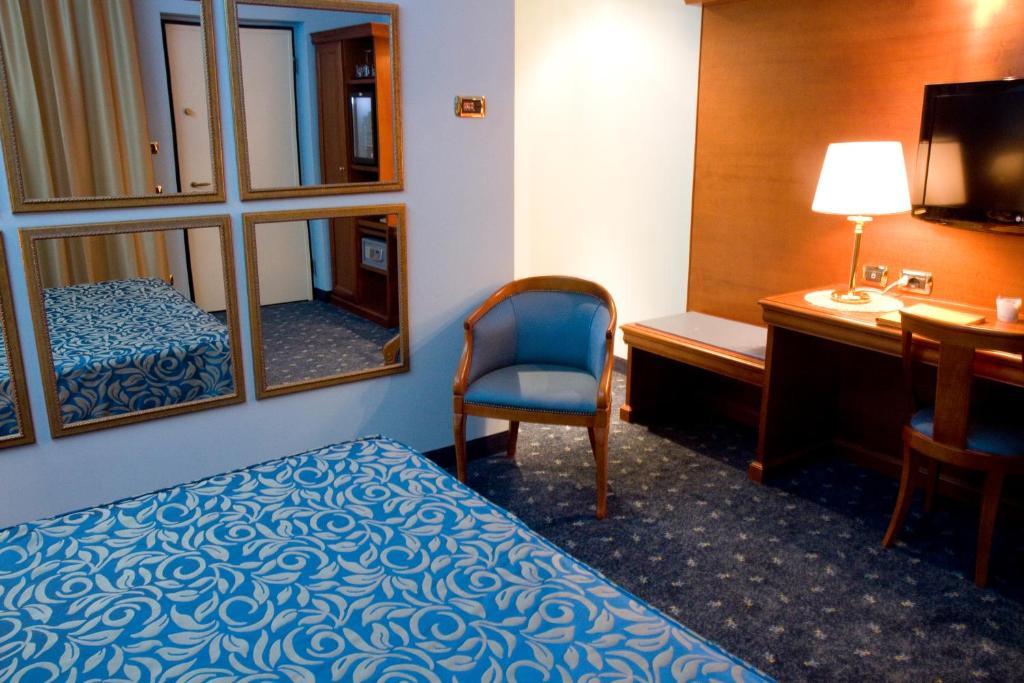 Hm Motelhotel Castellazzo Bormida Номер фото